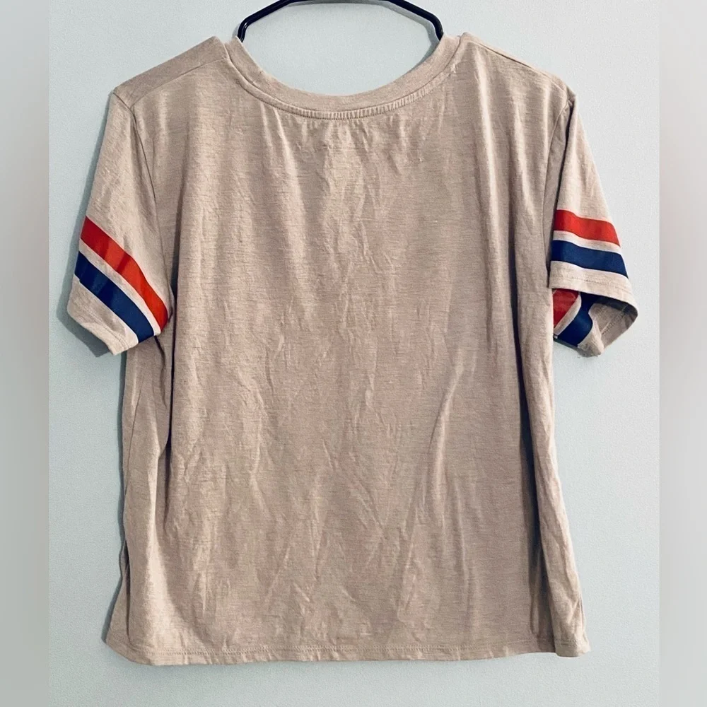 Disney Free to Dream Juniors Women's Size XL Gray Graphic Cropped Top Shirt